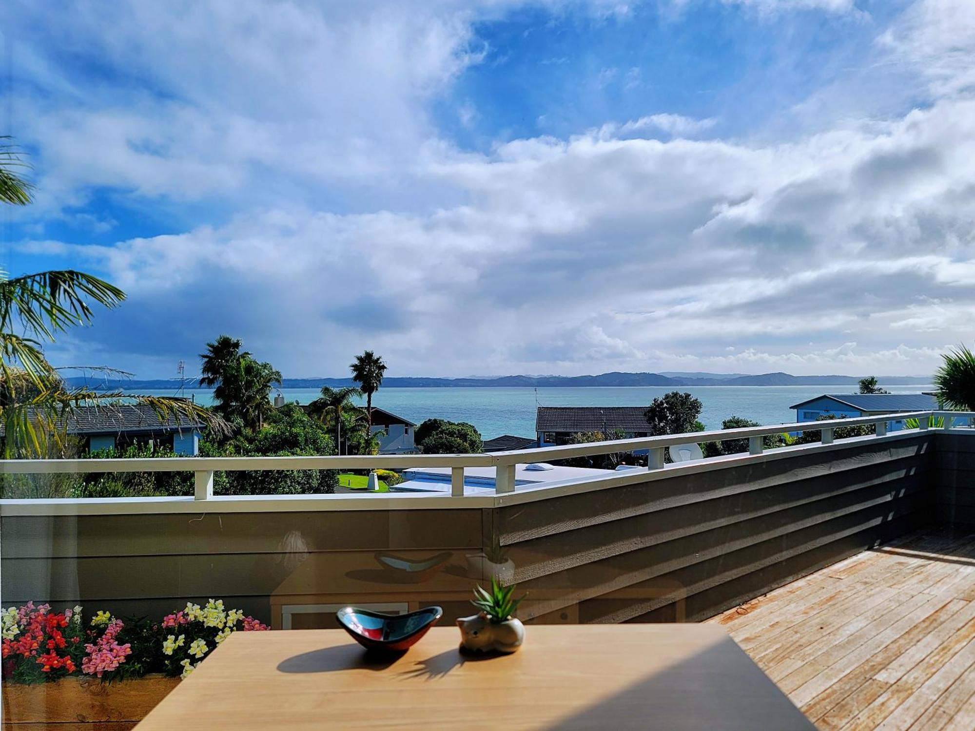 Sea View 5 Bedroom Holiday House Уангапараоа Экстерьер фото